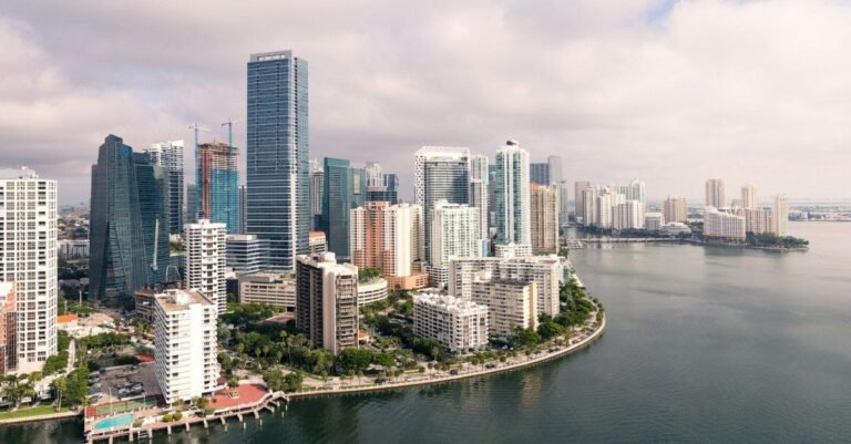 Passagens para Miami saem por 27,8 mil milhas LATAM Pass o trecho; veja como emitir cartaoemilhas 1771369316