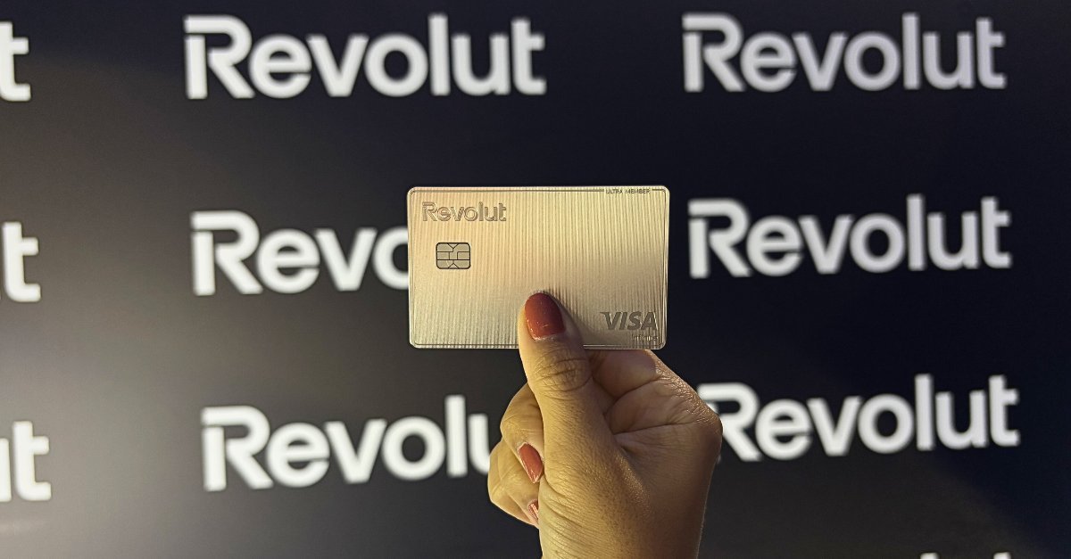 Revolut apresenta cartão Ultra no Brasil com salas VIP ilimitadas e câmbio sem IOF - Imagem do artigo original
